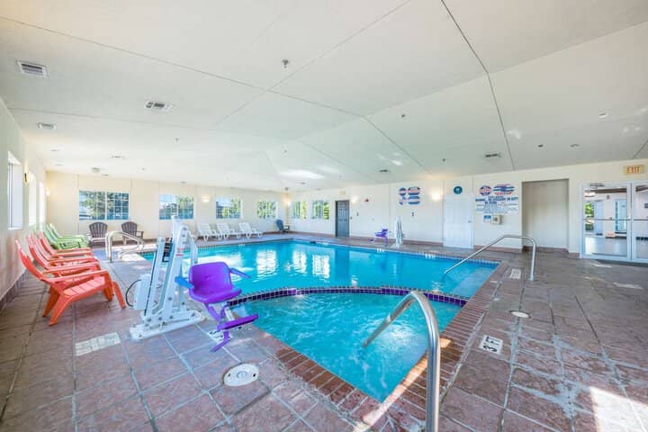 Pool 20 of 27