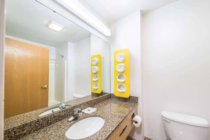 Room 15 of 27