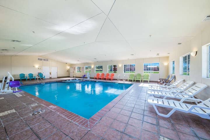 Pool 21 of 27
